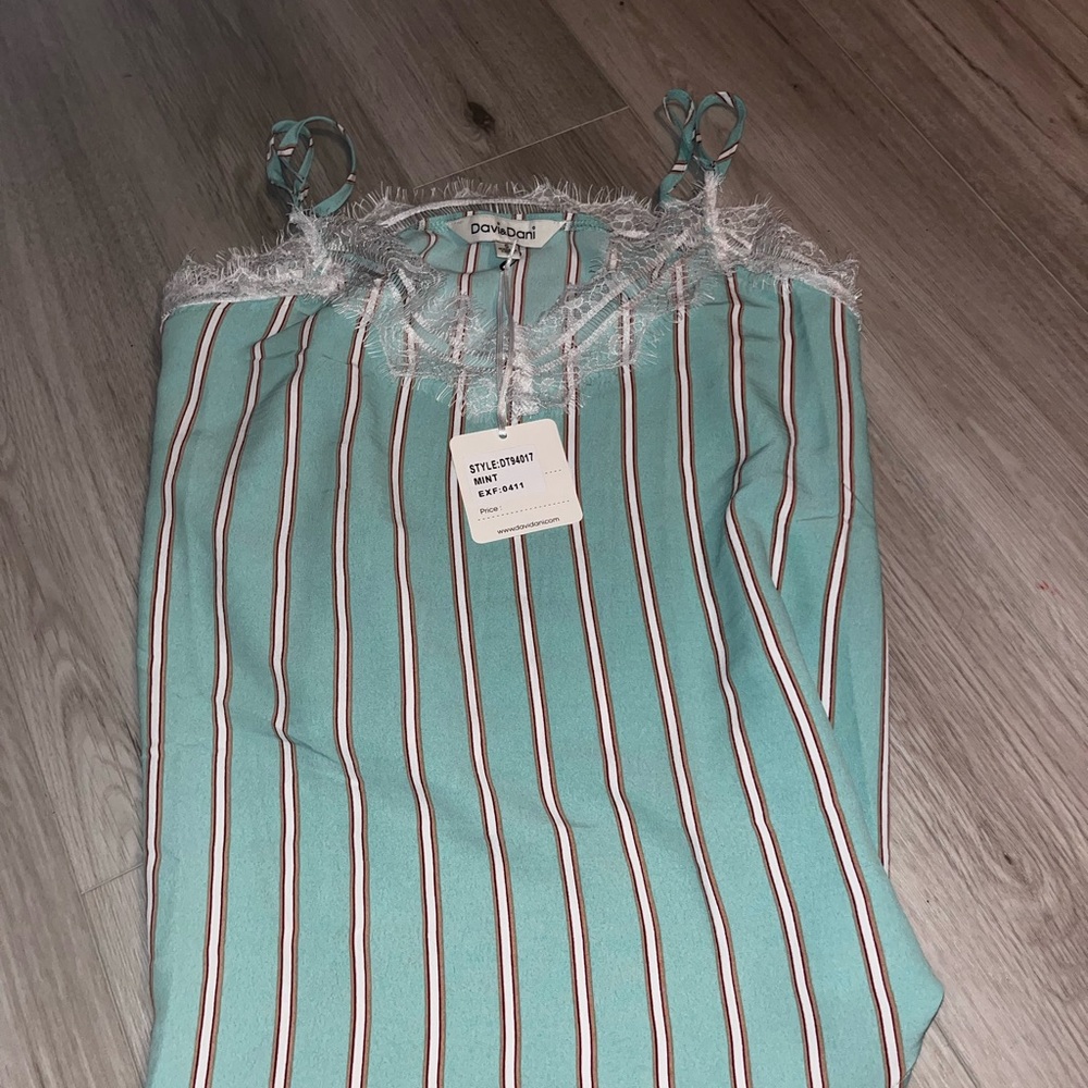 SMALL STRIPED TANKTOP LACE DETAIL